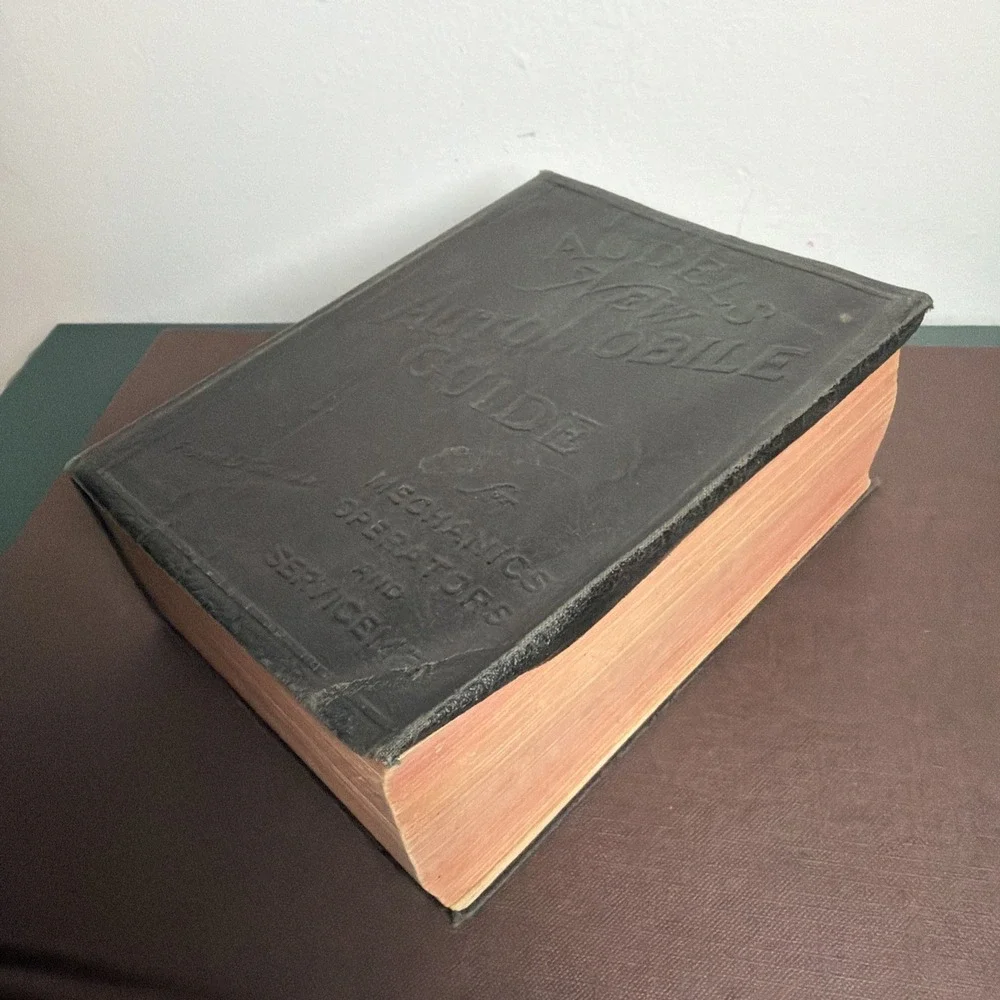 Vtg Audels New Automobile Guide Mechanics Operators Servicemen 1949 Guide Book